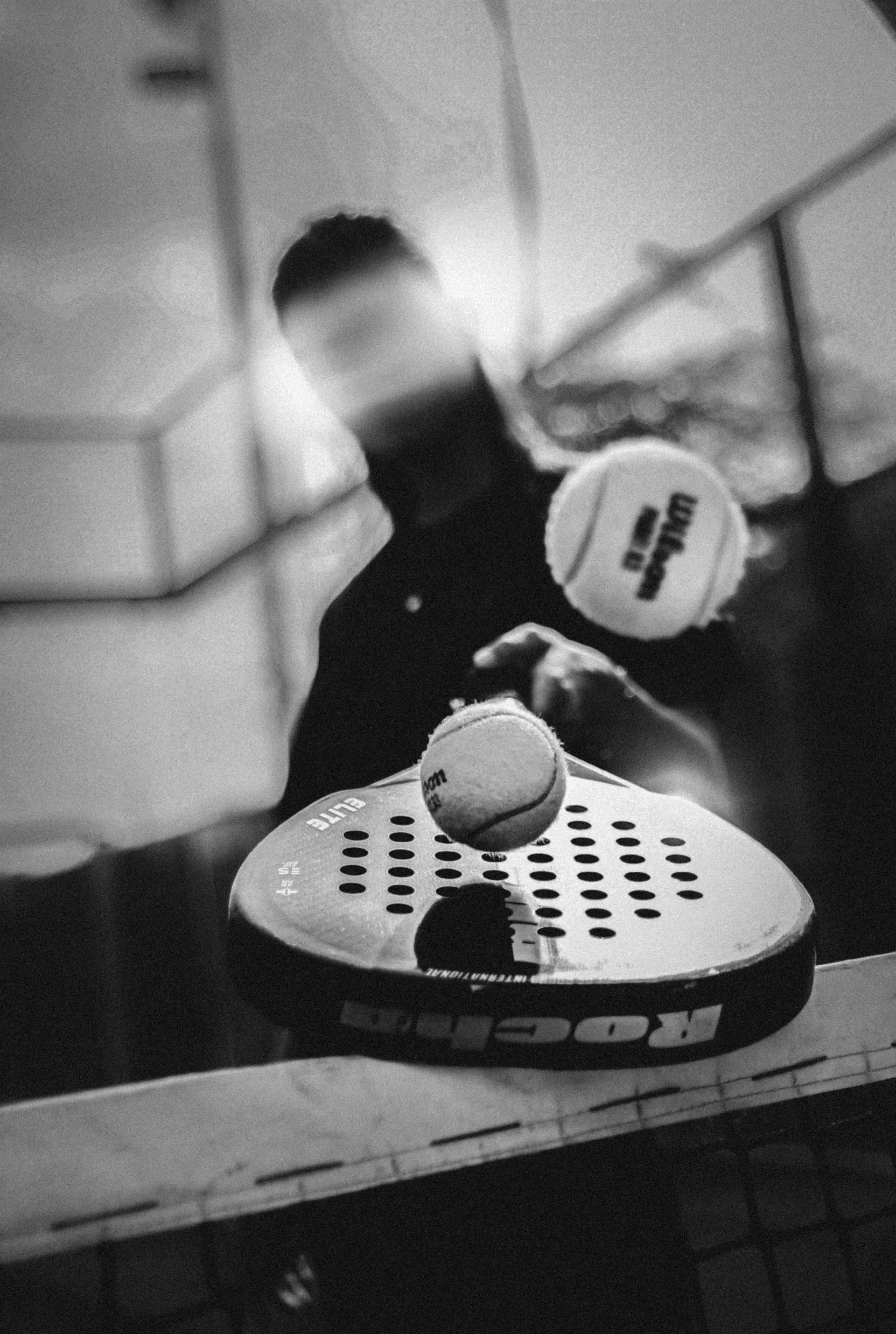 Return of serve in padel